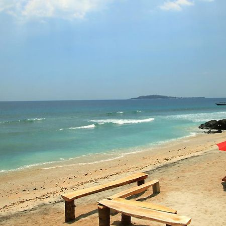Lima Satu Resort Pemenang Экстерьер фото