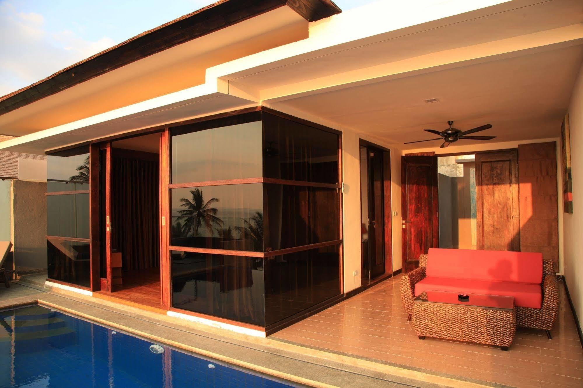 Lima Satu Resort Pemenang Экстерьер фото